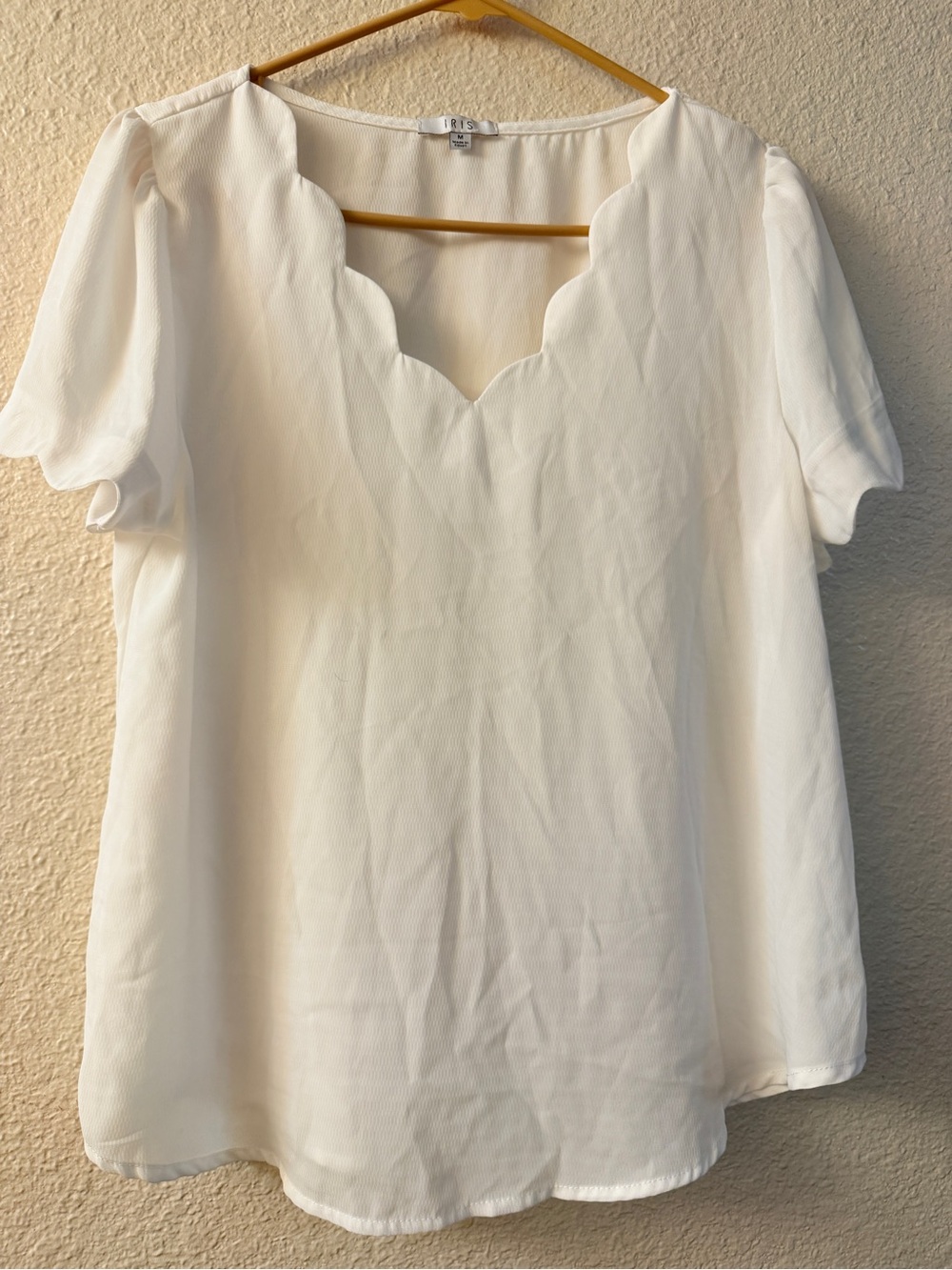 iris White Scalloped V-Neck Short Sleeve Blouse